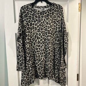 Women’s animal printed cotton tunic size m